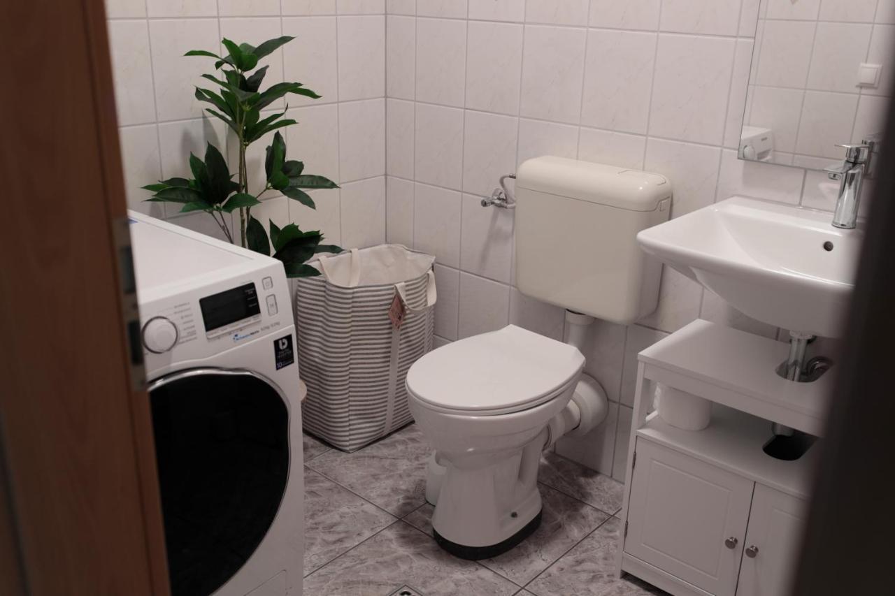 Goldhouse - Sauna, Whirlpool, Switch, Darts & Mehr Andernach Exterior foto