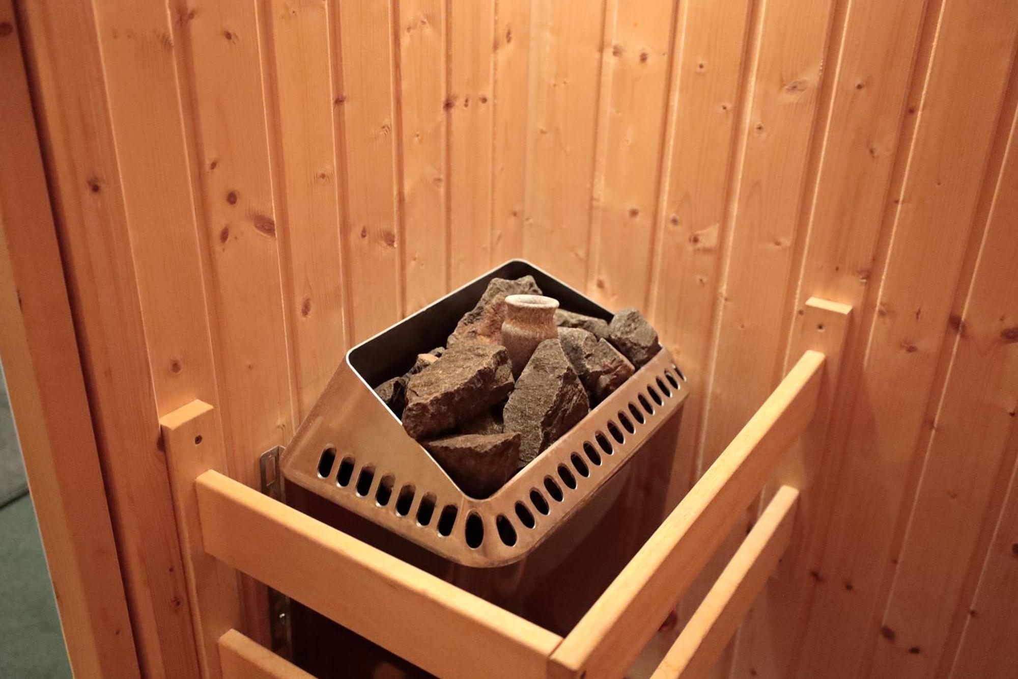 Goldhouse - Sauna, Whirlpool, Switch, Darts & Mehr Andernach Exterior foto